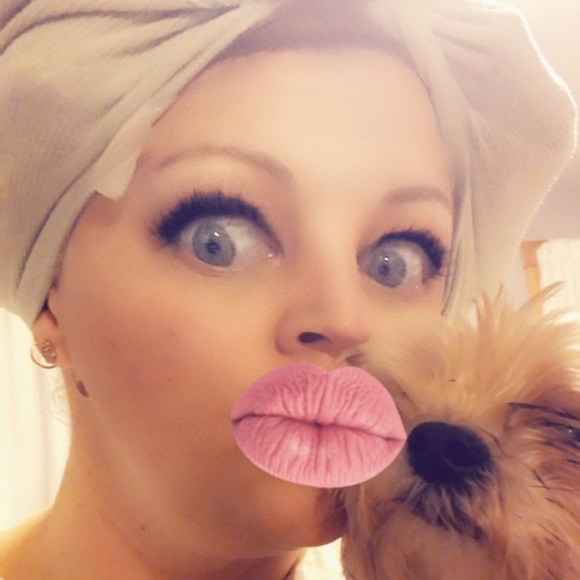 Meet your Posher, Sarah - Picture 1 of 1